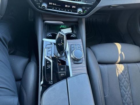 Used 2023 BMW 530e xDrive w/ Premium Package AWD/4WD image 21