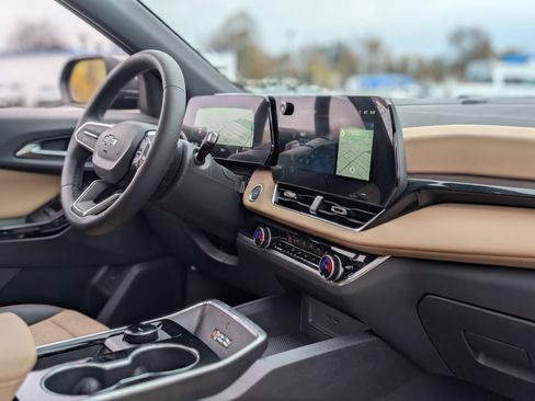 New 2026 Chevrolet Equinox ACTIV w/ Safety and Technology Package image 34