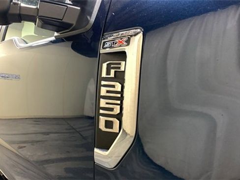Used 2019 Ford F250 XL w/ STX Appearance Package image 10