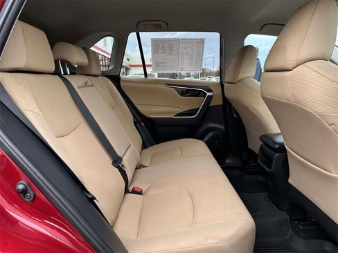 Certified 2021 Toyota RAV4 LE image 15