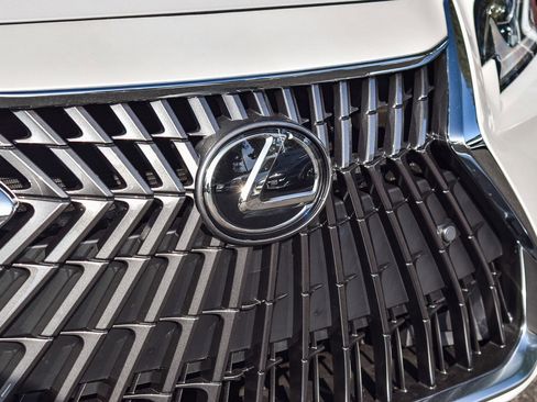 New 2025 Lexus ES 350 w/ Premium Package image 9