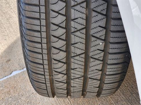 Used 2025 Jaguar F-PACE R-Dynamic S image 11