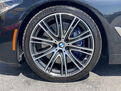 Used 2018 BMW M550i xDrive image 42