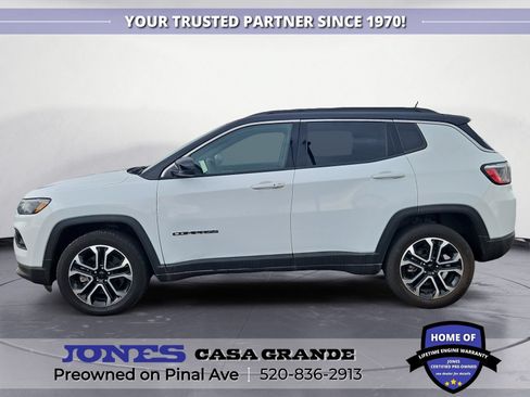 Used 2023 Jeep Compass Limited AWD/4WD image 3