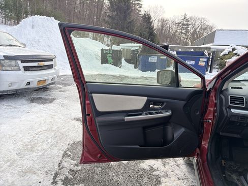 Used 2016 Subaru Crosstrek 2.0i Premium image 10