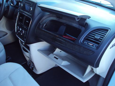 Used 2015 Dodge Grand Caravan SE w/ Quick Order Package 29E SE image 20