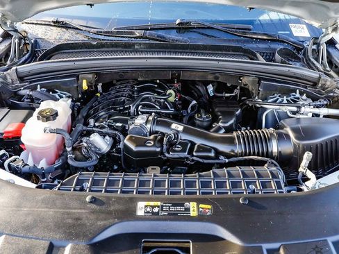 Used 2024 Jeep Grand Cherokee L Limited w/ Luxury Tech Group II image 33