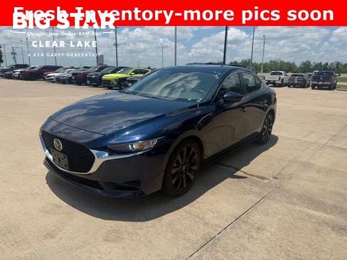 Used 2024 MAZDA MAZDA3 s FWD image 1