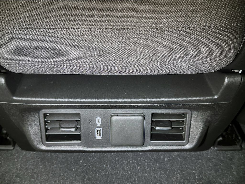 New 2026 GMC Sierra 1500 SLE w/ Preferred Package RWD image 14