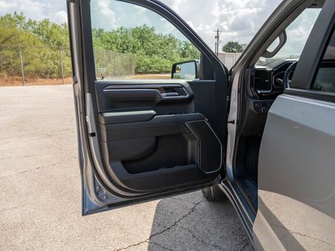 Used 2025 Chevrolet Silverado 1500 LT RWD image 11