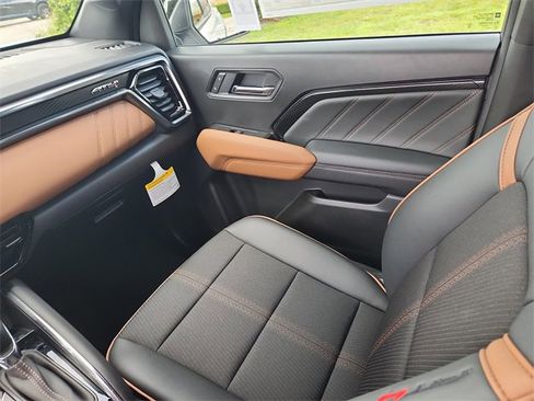 New 2026 GMC Canyon AT4 image 13