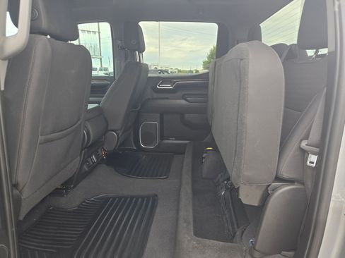 Used 2024 Chevrolet Silverado 1500 LT RWD image 13
