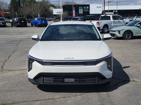 New 2026 Kia K4 LXS image 2