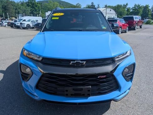 Used 2023 Chevrolet TrailBlazer RS w/ Sun and Liftgate Package AWD/4WD image 2