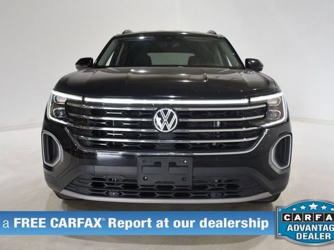 Used 2025 Volkswagen Atlas SE FWD image 2