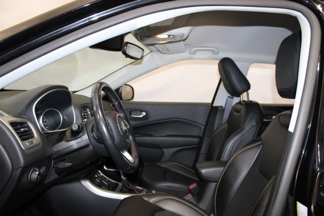 Used 2020 Jeep Compass Latitude w/ Cold Weather Group AWD/4WD image 8