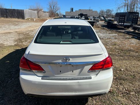 Used 2011 Toyota Avalon image 6