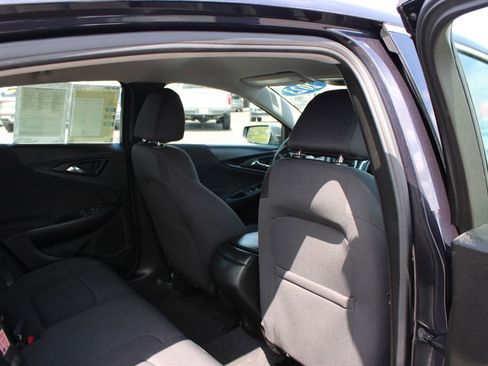 Used 2023 Chevrolet Malibu LS FWD image 28