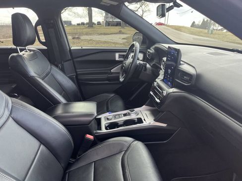 Used 2020 Ford Explorer ST w/ Premium Technology Package image 34