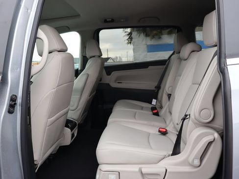 Used 2026 Honda Odyssey EX-L image 11