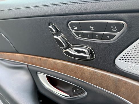 Used 2015 Mercedes-Benz S 550 Sedan image 14