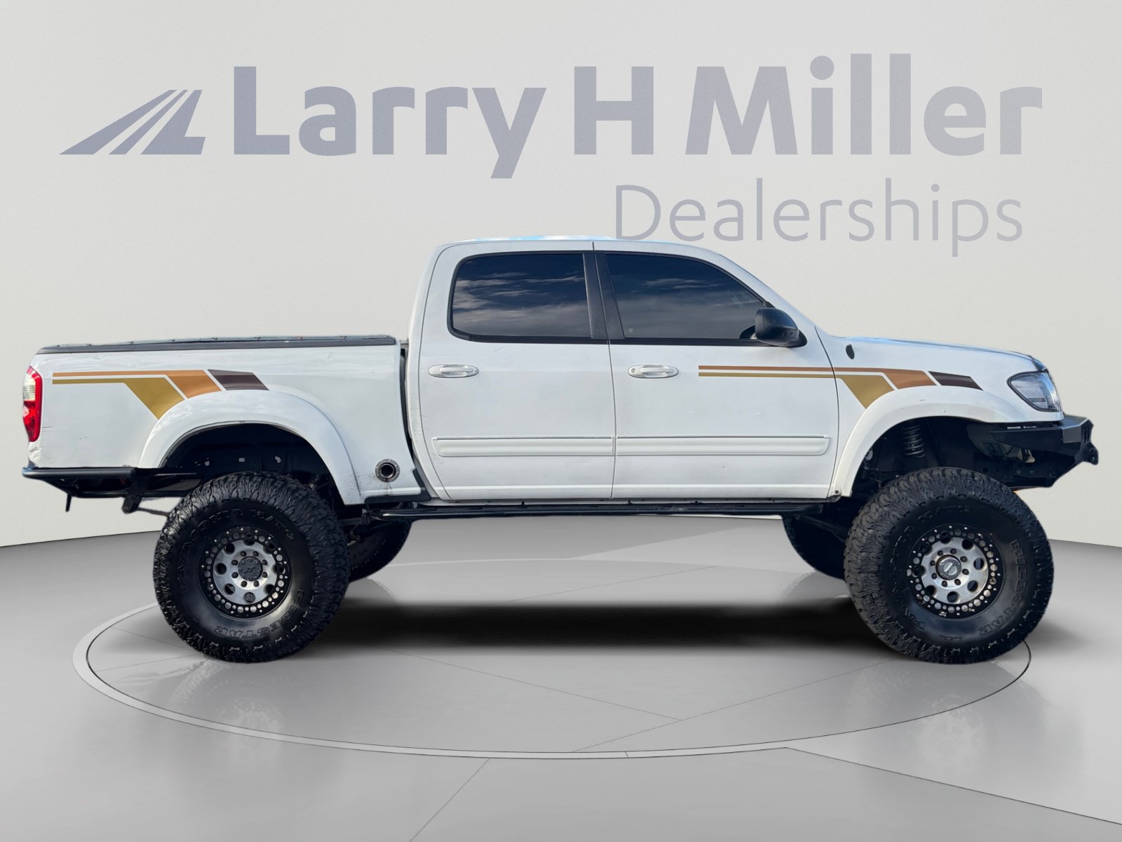 Used 2006 Toyota Tundra SR5 w/ TRD Off-Road Pkg AWD/4WD image 6