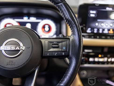 Used 2022 Nissan Rogue Platinum w/ Head-Up Display Package image 25