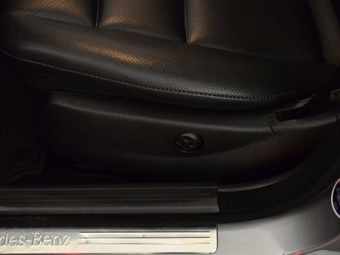 Used 2013 Mercedes-Benz C 300 Sport image 25