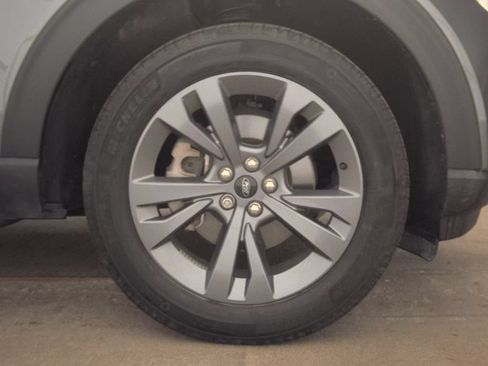 Used 2024 Ford Explorer XLT w/ Equipment Group 202A AWD/4WD image 16