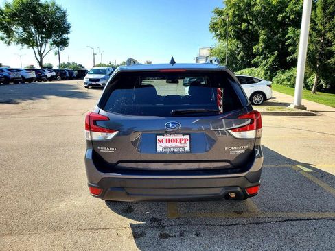 Used 2022 Subaru Forester Premium AWD/4WD image 6