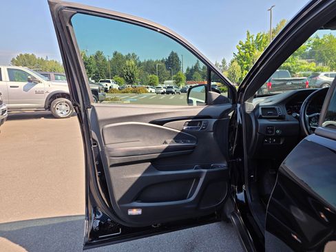 Used 2021 Honda Pilot Black Edition image 23
