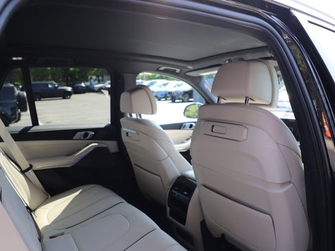 Used 2024 BMW X5 xDrive50e w/ Premium Package AWD/4WD image 11