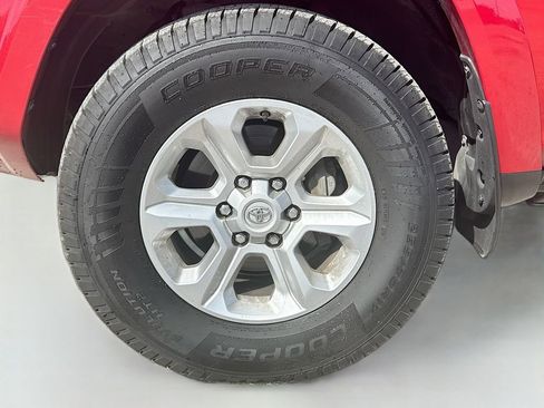 Used 2021 Toyota 4Runner SR5 image 29