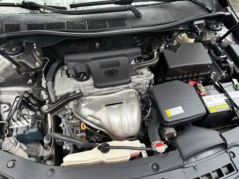 Used 2016 Toyota Camry SE image 30