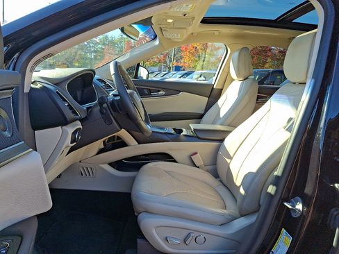 Used 2020 Lincoln Nautilus Reserve image 13