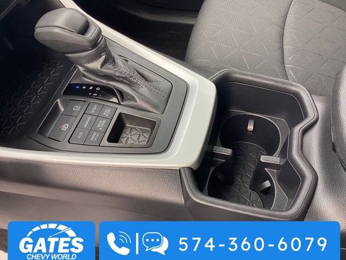 Used 2025 Toyota RAV4 XLE AWD/4WD image 28