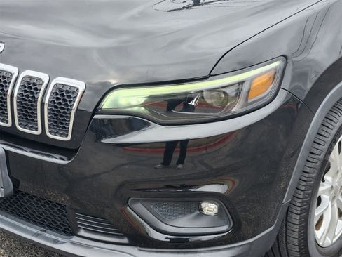 Used 2019 Jeep Cherokee Latitude w/ Popular Appearance Group image 7