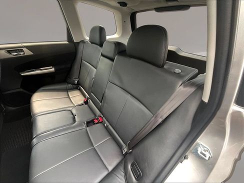 Used 2010 Subaru Forester 2.5X Limited AWD/4WD image 18