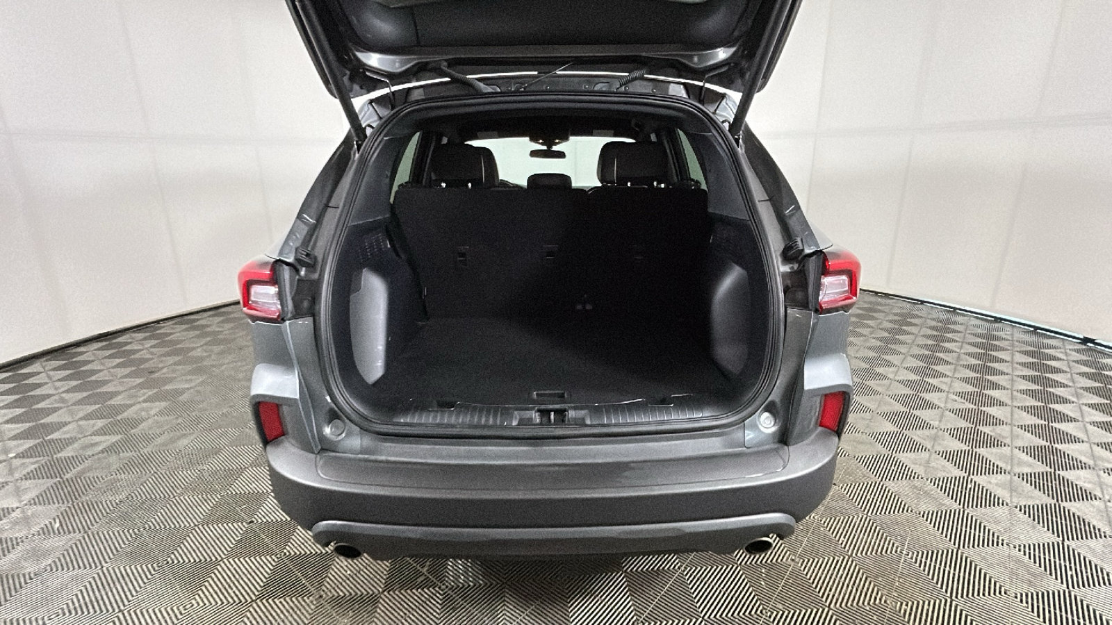 Used 2025 Ford Escape ST-Line Select AWD/4WD image 33