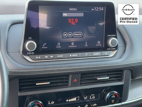 Certified 2023 Nissan Rogue SV image 25