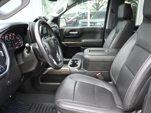 Used 2022 Chevrolet Silverado 1500 RST w/ Convenience Package II AWD/4WD image 7