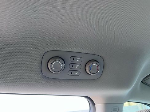 Used 2012 Kia Sedona EX image 17