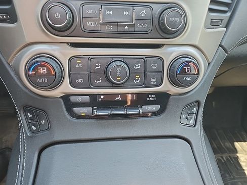 Used 2018 GMC Yukon Denali w/ Denali Ultimate Package AWD/4WD image 17