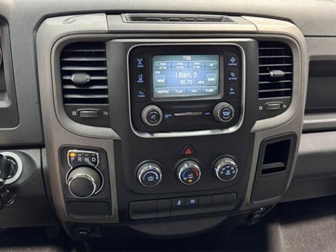 Used 2018 RAM 1500 Express image 21