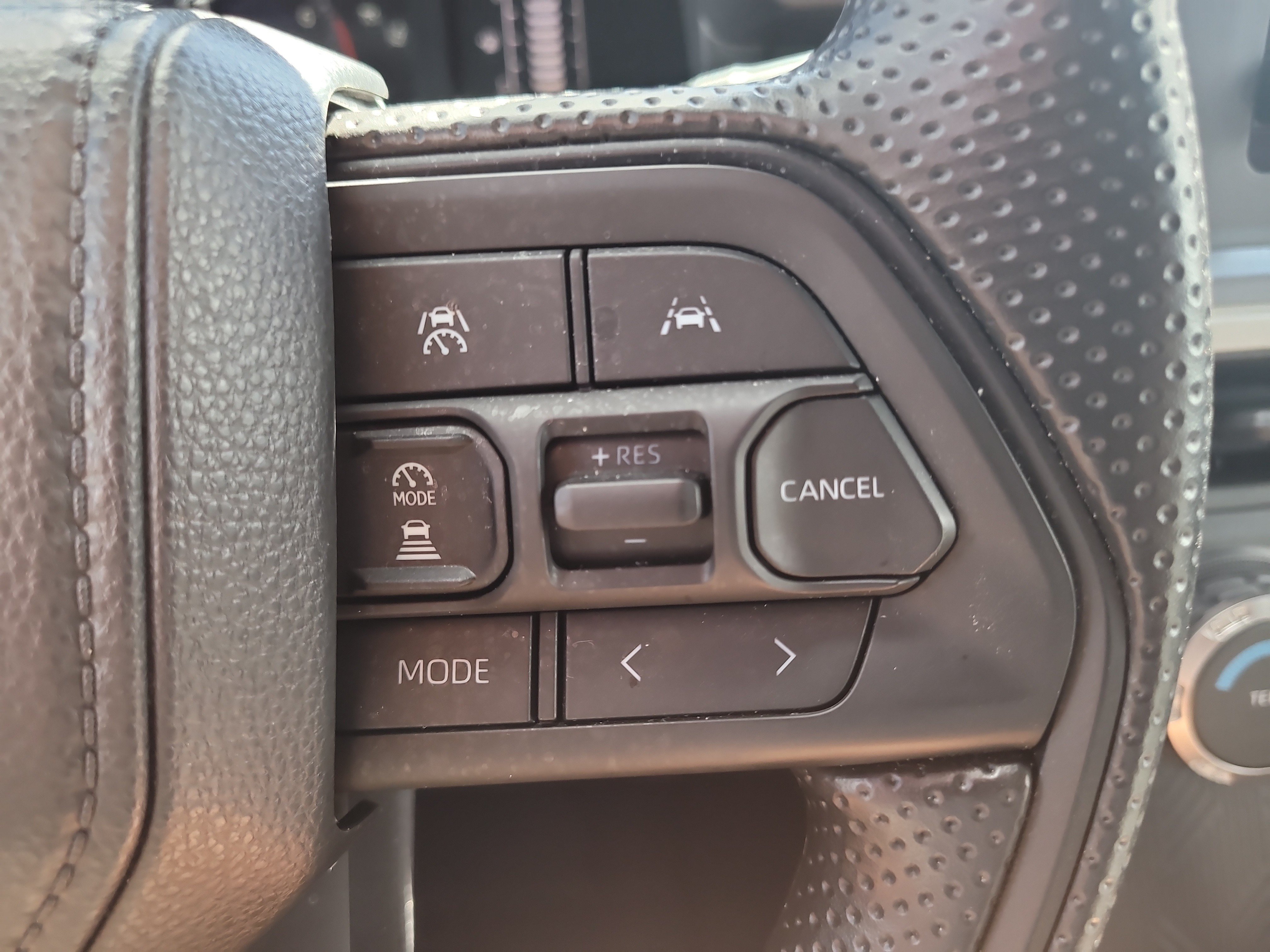 Used 2025 Toyota Tacoma SR5 RWD image 32