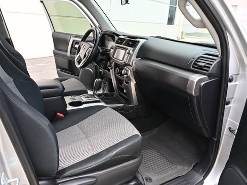 Used 2015 Toyota 4Runner SR5 RWD image 13