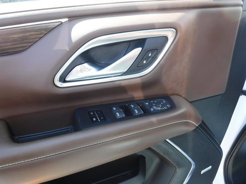 Used 2023 Chevrolet Tahoe High Country image 16