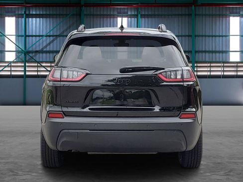 Used 2019 Jeep Cherokee Latitude Plus AWD/4WD image 4