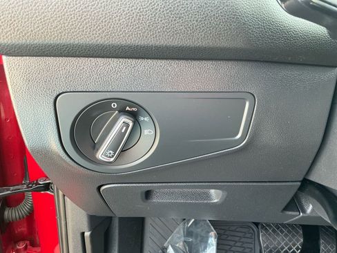 Used 2023 Volkswagen Tiguan SE AWD/4WD image 20