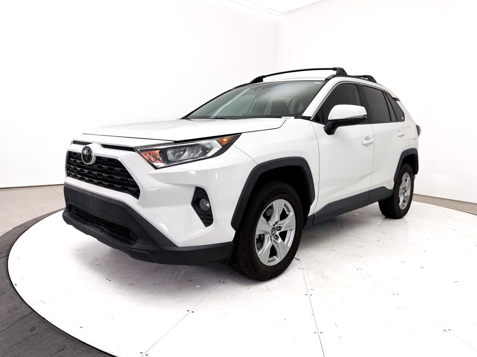 Used 2020 Toyota RAV4 XLE w/ Convenience Package FWD image 14